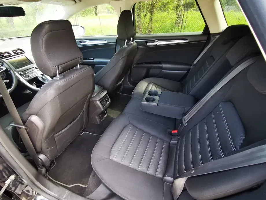 Ford Mondeo — imagine 9
