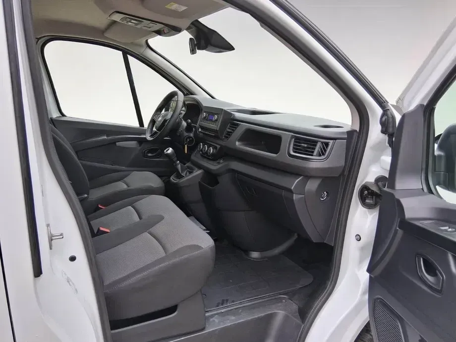 Renault Trafic — imagine 9