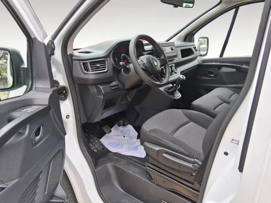 Renault Trafic — imagine 8