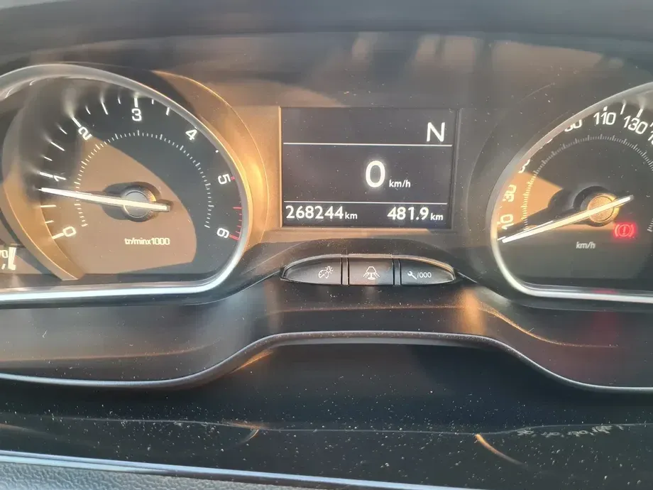 Peugeot 208 I 1.4 HDi FAP STT Active — imagine 10