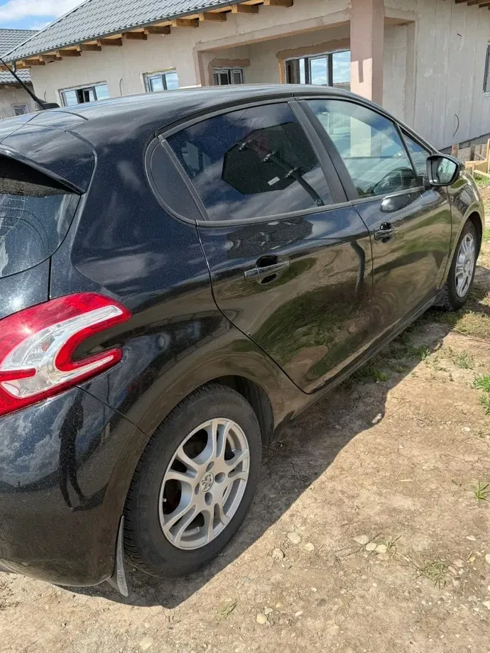 Peugeot 208 I 1.4 HDi FAP STT Active — imagine 9