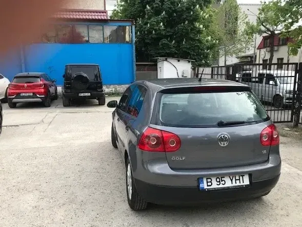 Volkswagen Golf 1.6 Comfortline — imagine 3