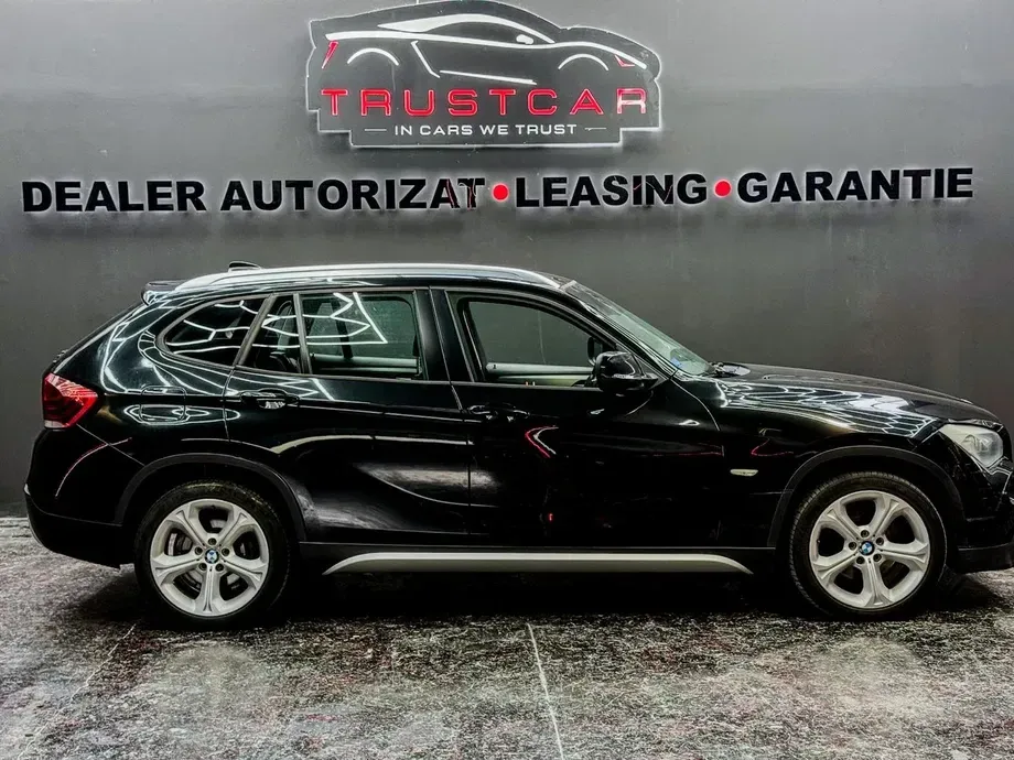 BMW X1 E84 xDrive18d xLine — imagine 2