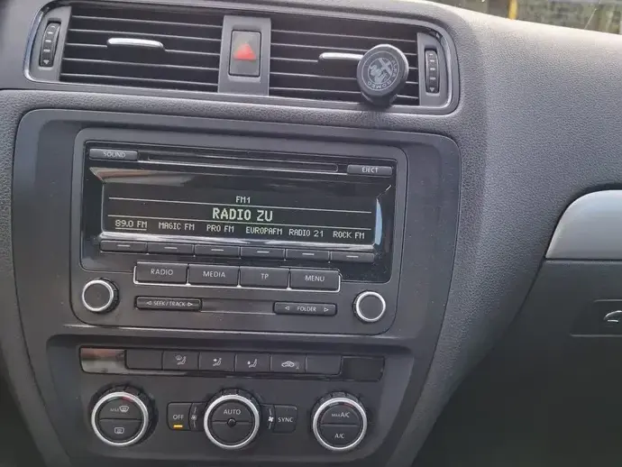 Volkswagen Jetta A6