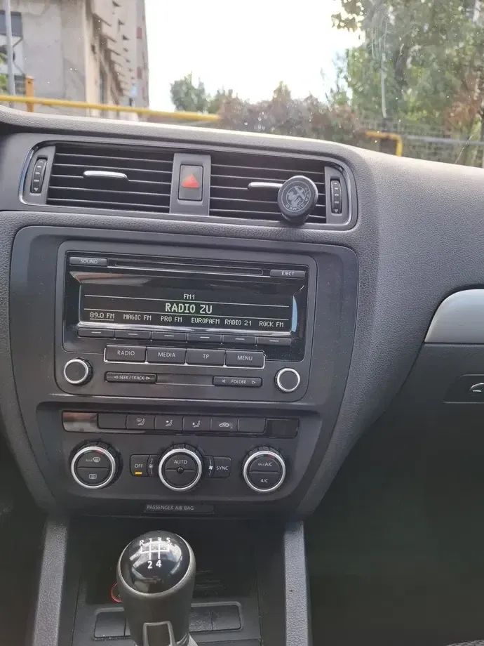 Volkswagen Jetta A6 — imagine 4