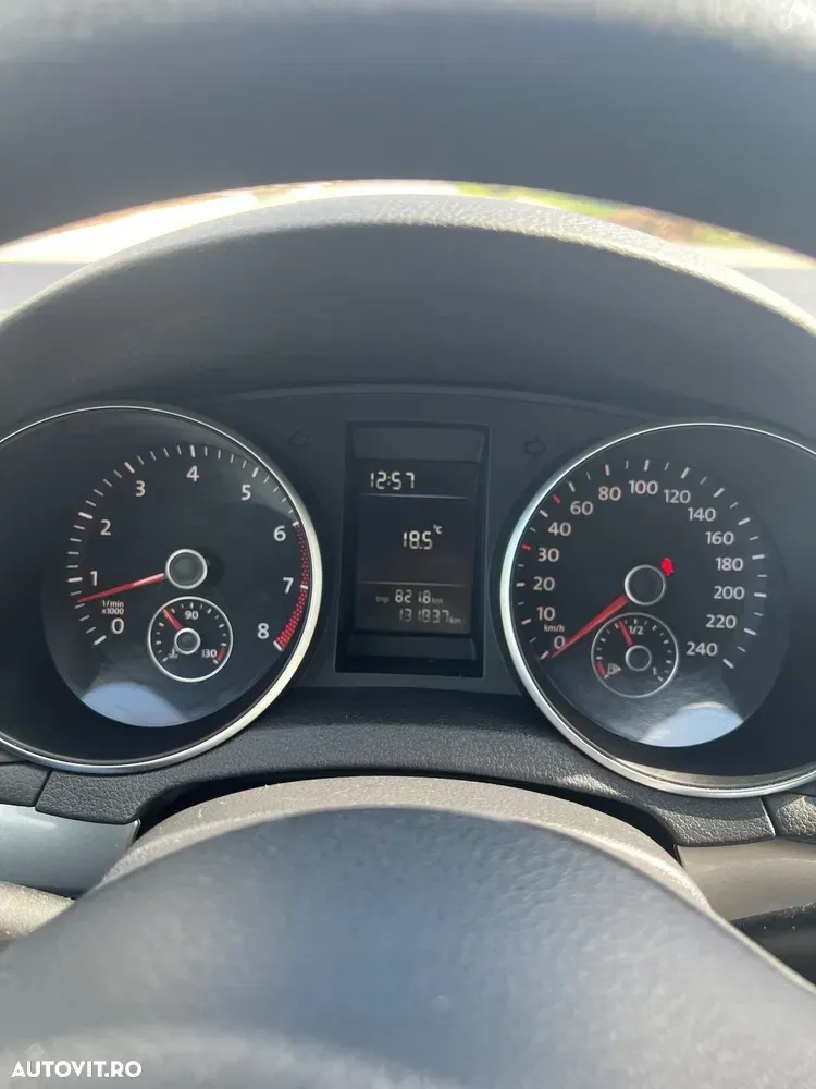 Volkswagen Golf — imagine 4