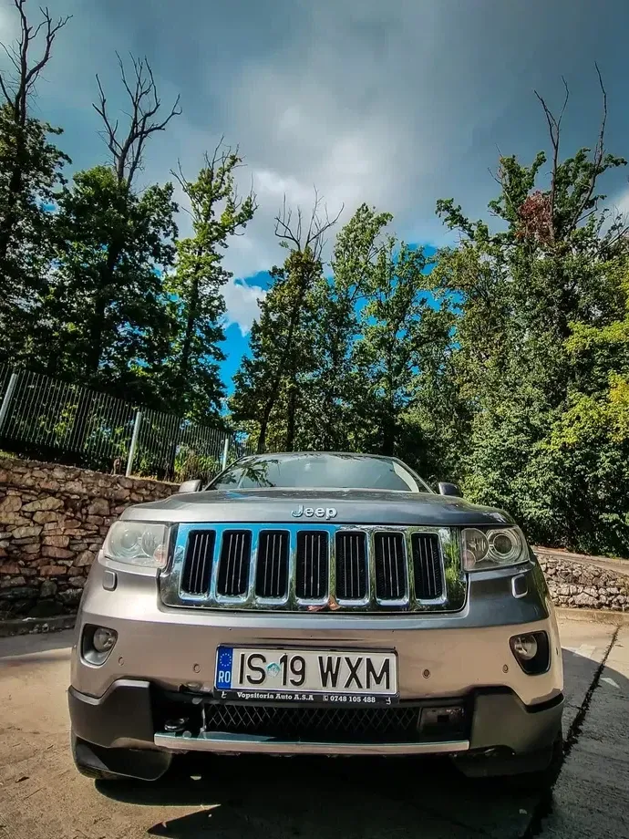 Jeep Grand Cherokee 3.0 TD AT Laredo — imagine 9