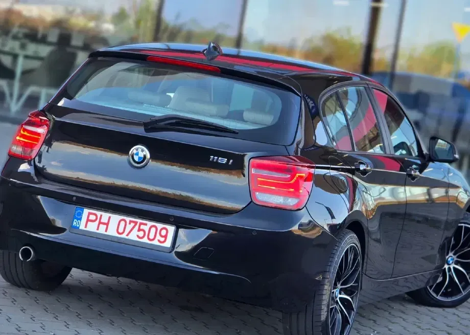 BMW Seria 1 F20/F21 116i Sport Line — imagine 4