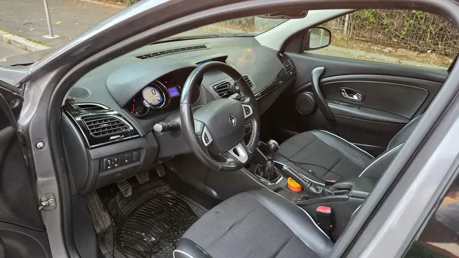 Renault Mégane III — imagine 9
