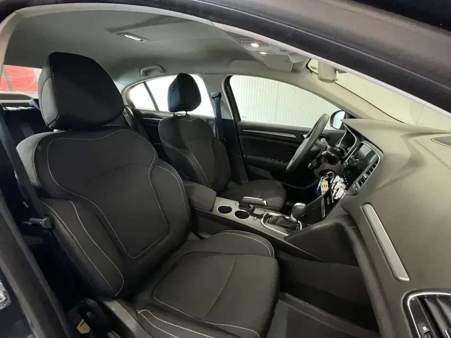 Renault Mégane IV TCe 140 EDC GPF Zen — imagine 10