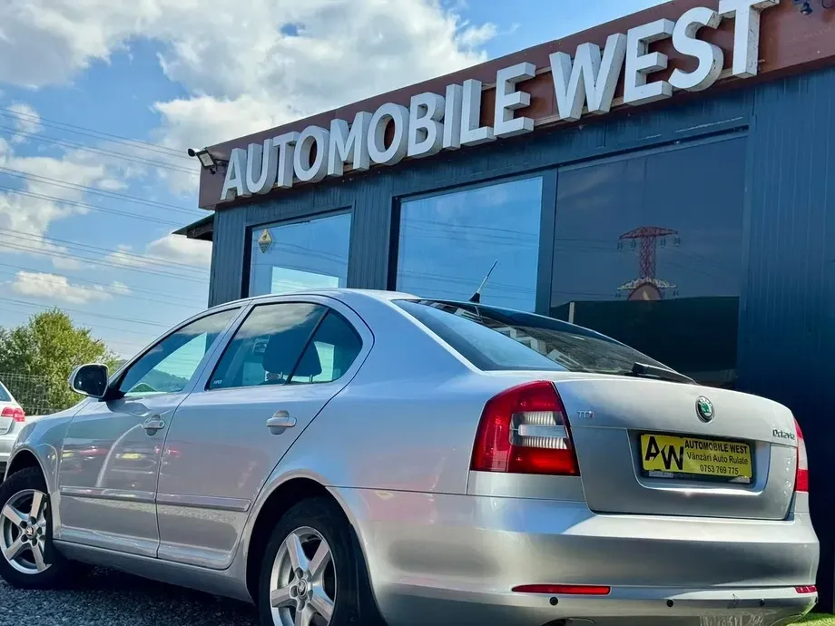 Škoda Octavia II 2.0 TDI Ambiente — imagine 4