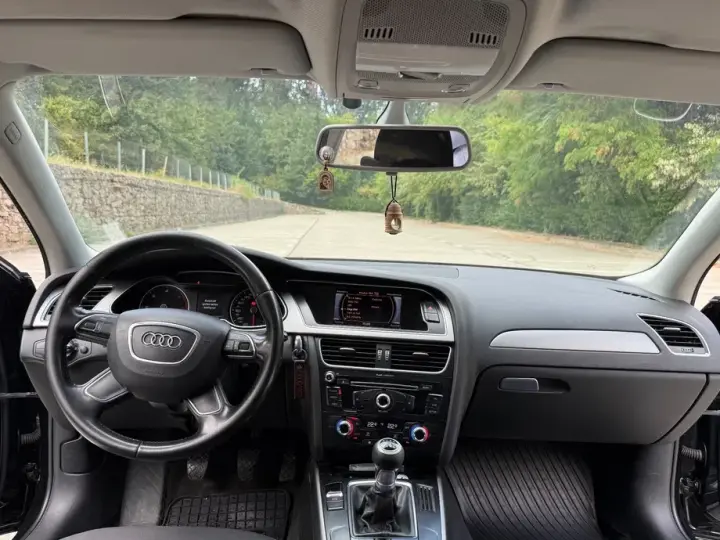 Audi A4 Limuzina B8 2.0 TDI