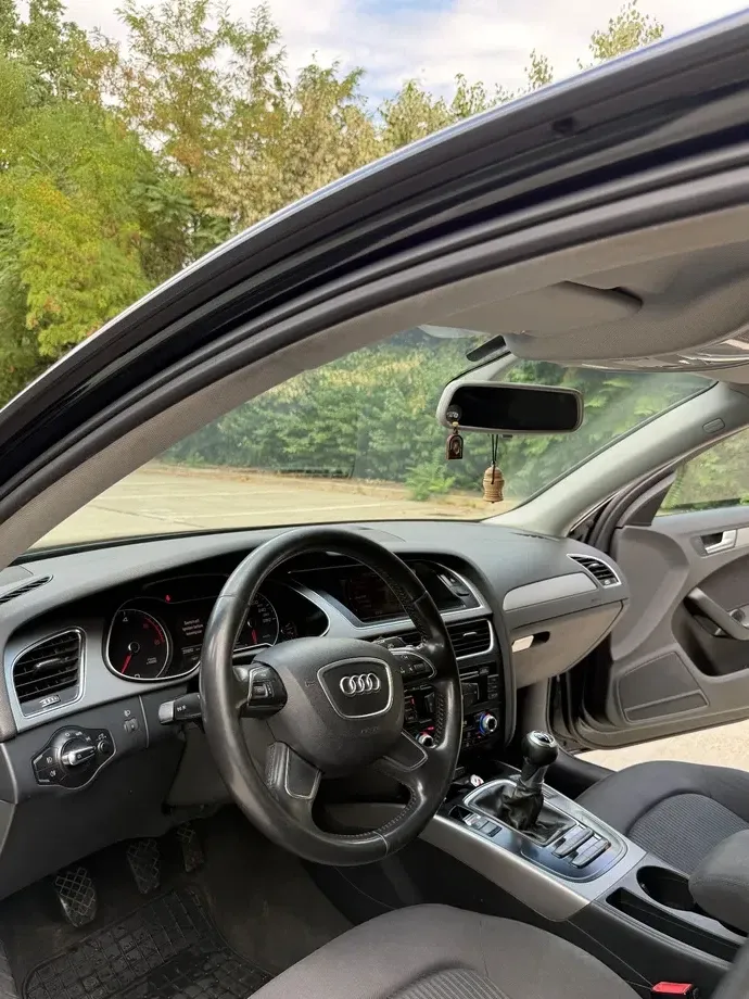 Audi A4 Limuzina B8 2.0 TDI — imagine 7