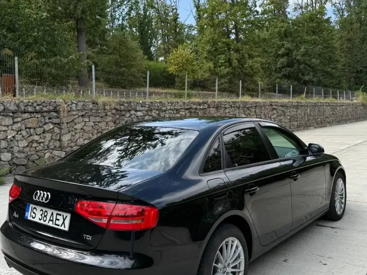Audi A4 Limuzina B8 2.0 TDI