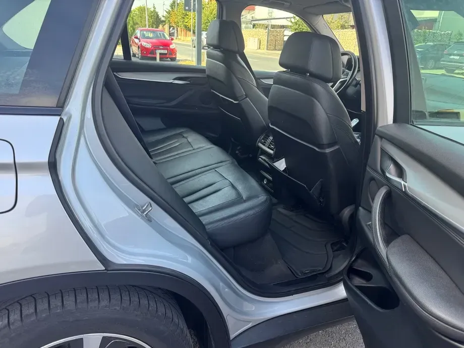 BMW X5 xDrive30d — imagine 8