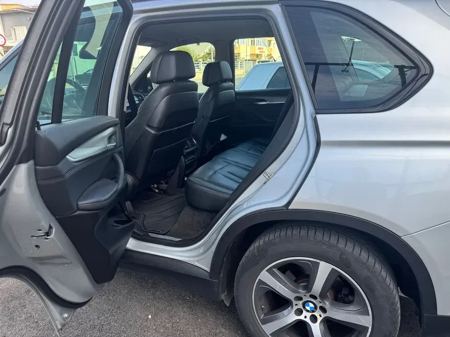 BMW X5 xDrive30d — imagine 9