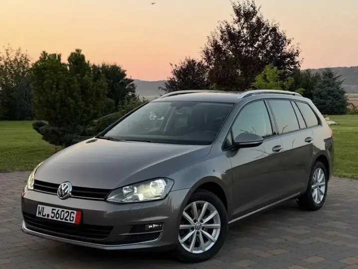 Volkswagen Golf 1.6 TDI DPF DSG BlueMotion Technology Highline