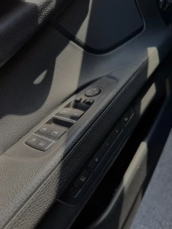 BMW Seria 7 F01/F02 — imagine 7