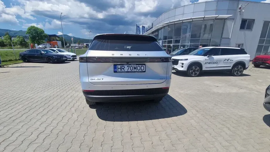 Omoda 7 1.5 TGDI 1DHT PHEV Exclusive Plus — imagine 5