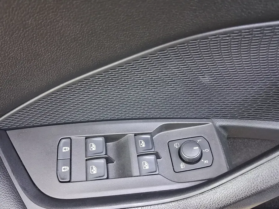 Škoda Octavia 2.0 TDI DSG First Edition — imagine 9