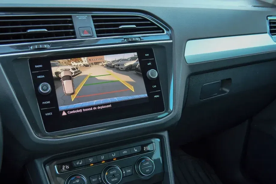 Volkswagen Tiguan II 2.0 TDI SCR DSG Elegance — imagine 7