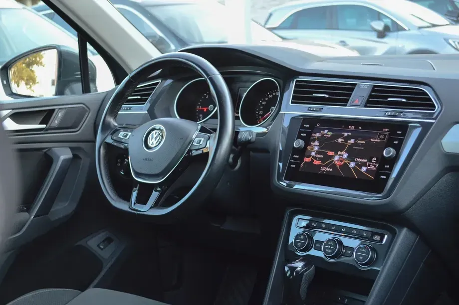 Volkswagen Tiguan II 2.0 TDI SCR DSG Elegance — imagine 4