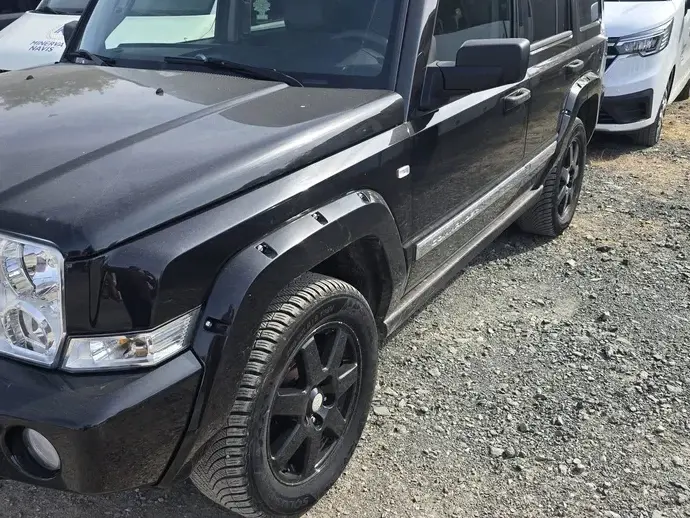 Jeep Commander