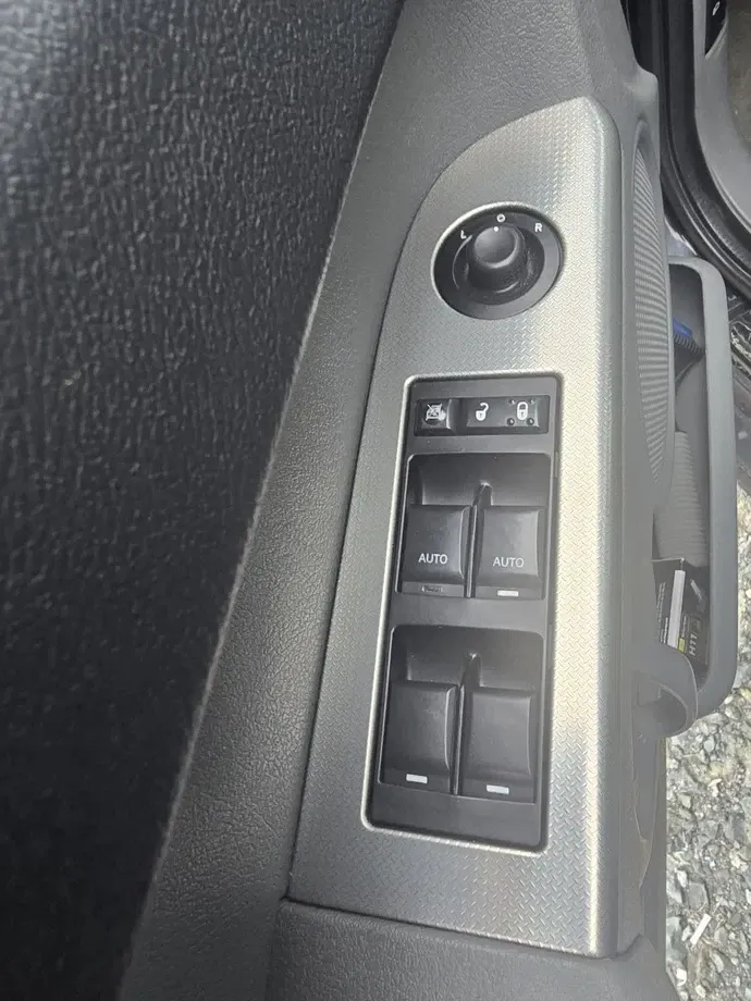 Jeep Commander — imagine 9