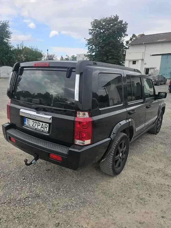 Jeep Commander — imagine 4
