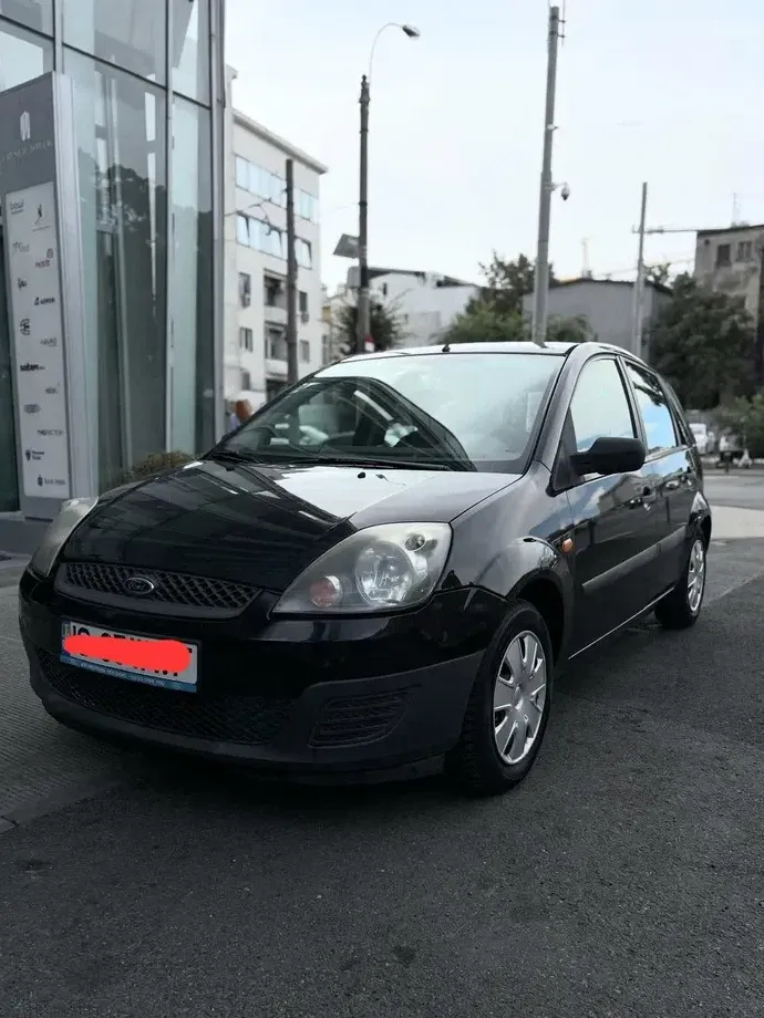 Ford Fiesta VI 1.3i Ambiente — imagine 2