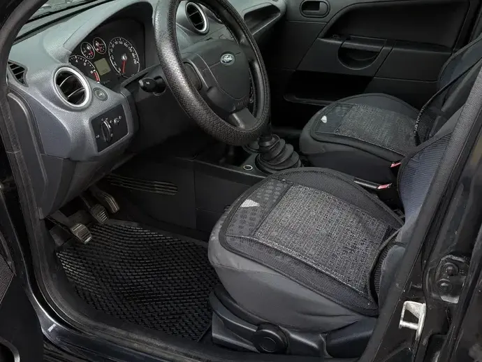 Ford Fiesta VI 1.3i Ambiente