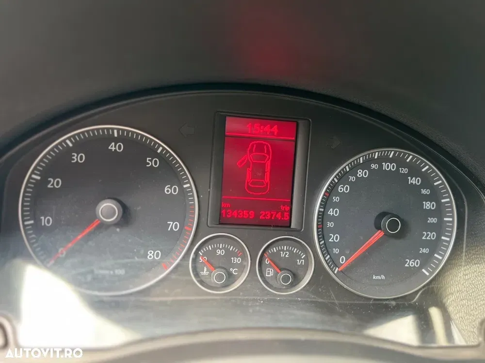 Volkswagen Jetta 1.6 Comfortline — imagine 6