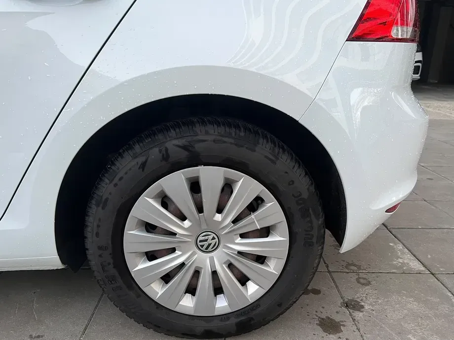 Volkswagen Golf 1.2 TSI BMT Trendline — imagine 3