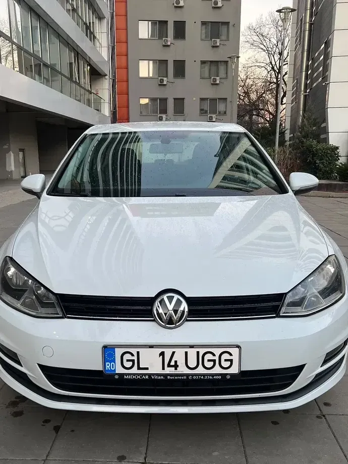 Volkswagen Golf 1.2 TSI BMT Trendline — imagine 2