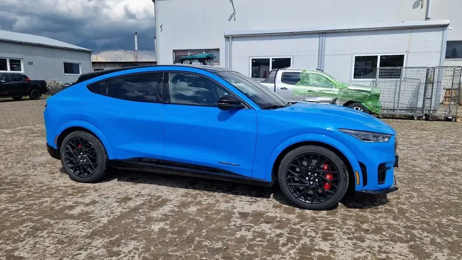 Ford Mustang Mach-E AWD 358 kW GT — imagine 3
