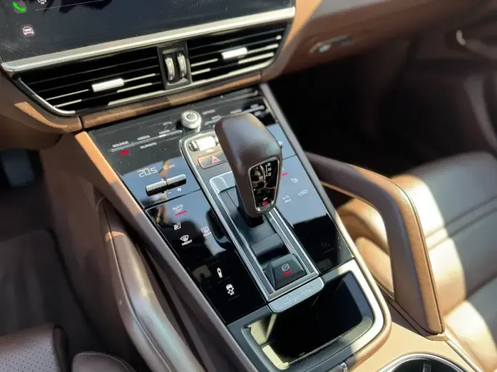 Porsche Cayenne Standard