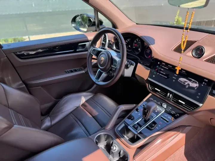 Porsche Cayenne Standard