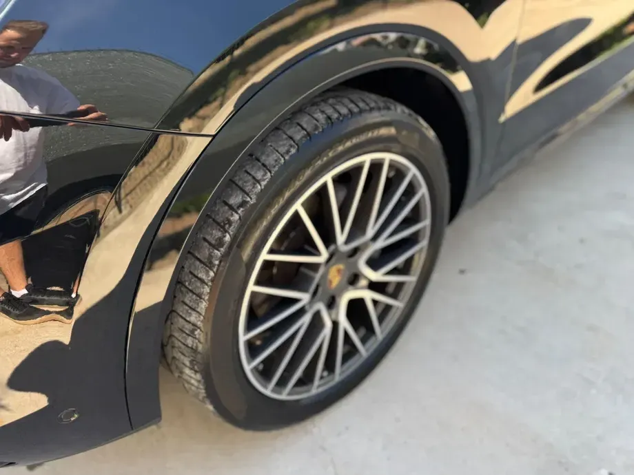 Porsche Cayenne Standard — imagine 7