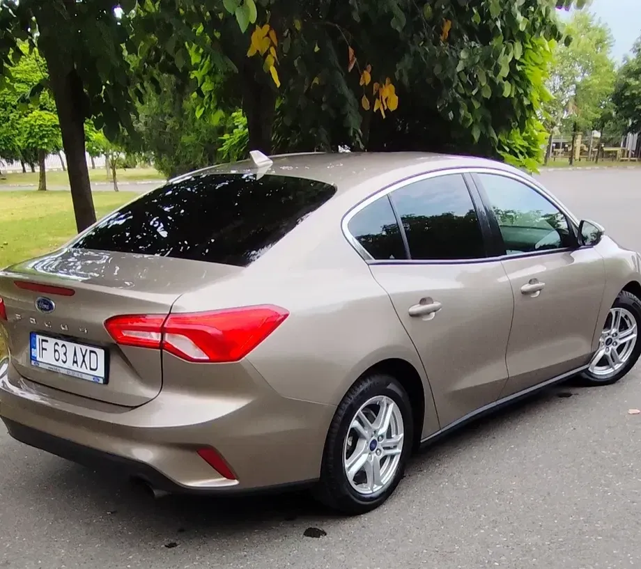 Ford Focus 1.5 TDCi Trend — imagine 4