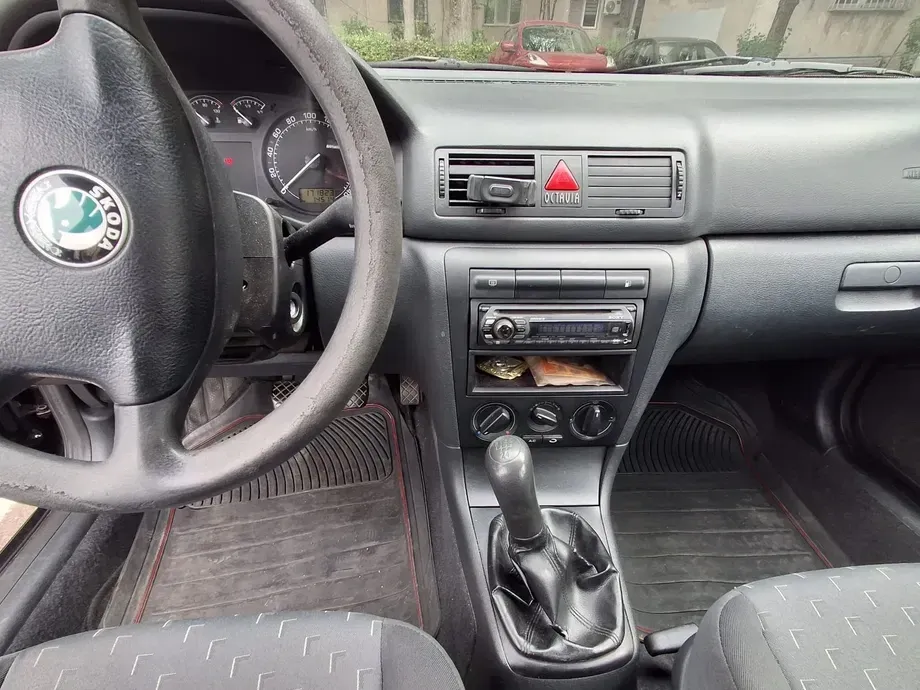 Škoda Octavia 1.9 TDI — imagine 8