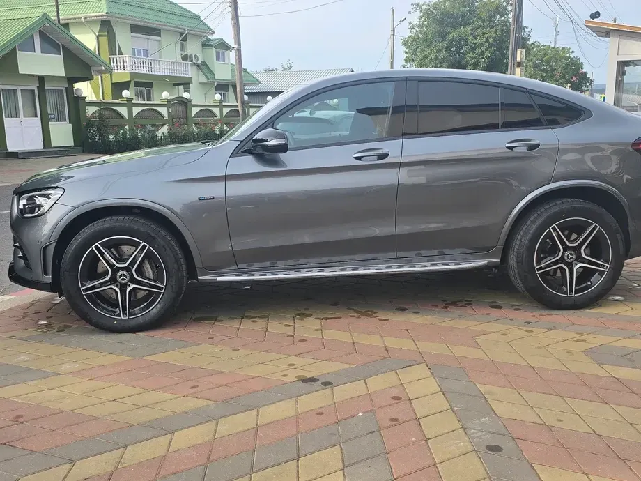 Mercedes-Benz GLC Coupe C253 300 4MATIC — imagine 4