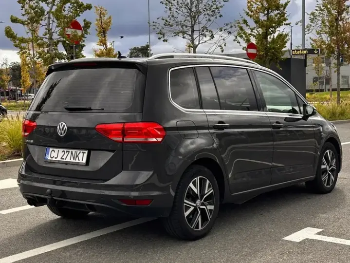 Volkswagen Touran 2.0 TDI SCR DSG Highline