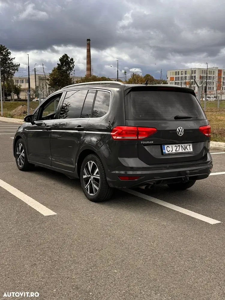 Volkswagen Touran 2.0 TDI SCR DSG Highline — imagine 4