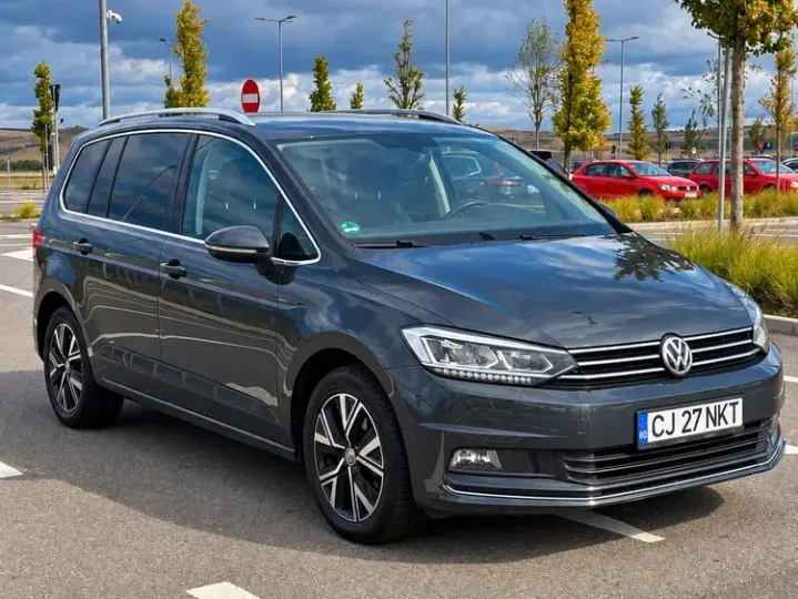 Volkswagen Touran 2.0 TDI SCR DSG Highline
