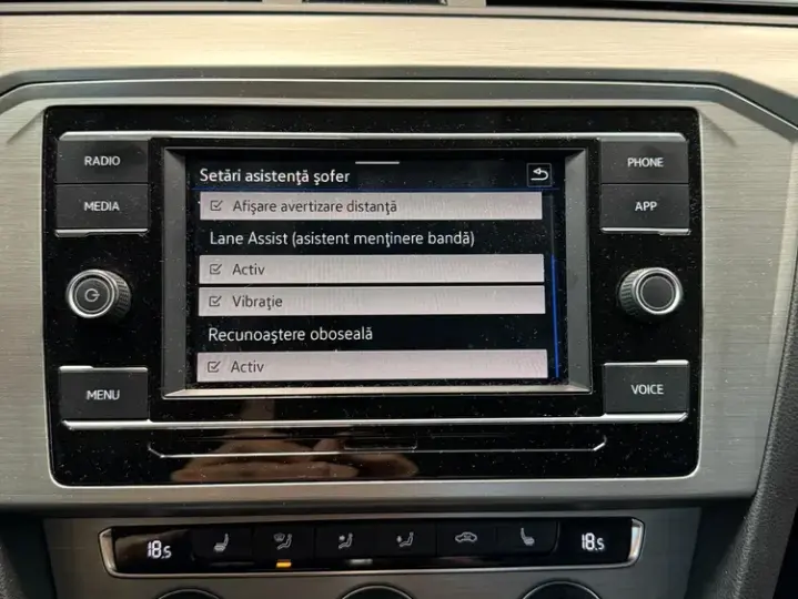 Volkswagen Passat 1.6 TDI DSG Comfortline