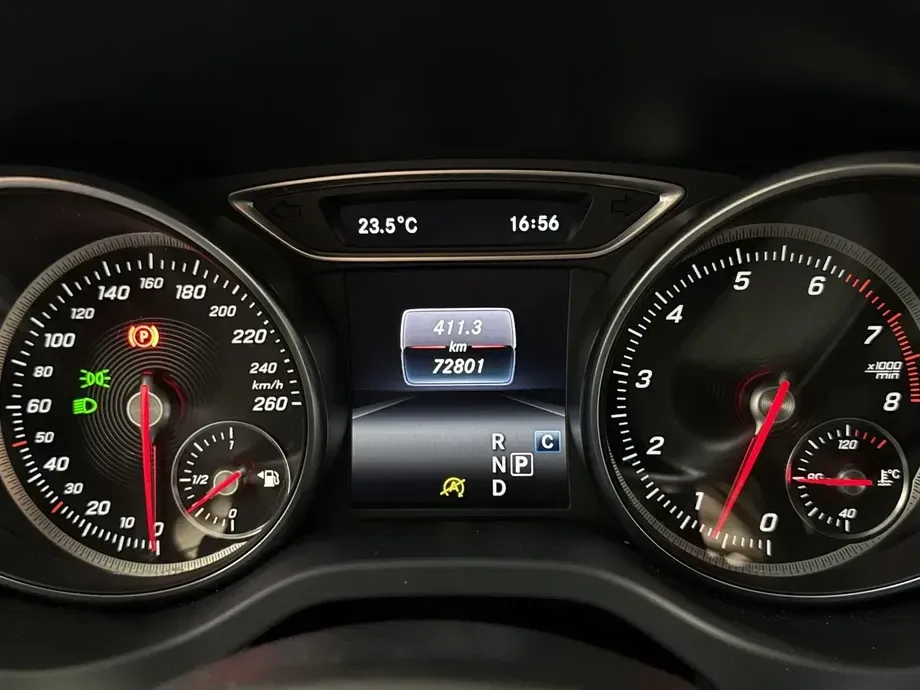 Mercedes-Benz CLA 200 — imagine 10