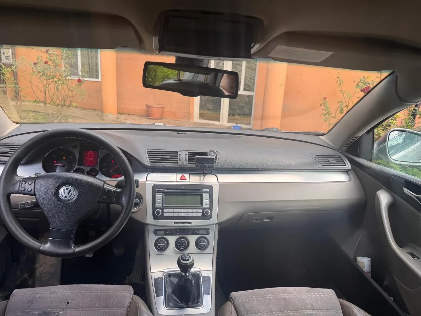 Volkswagen Passat B6 1.9TDI Highline — imagine 8