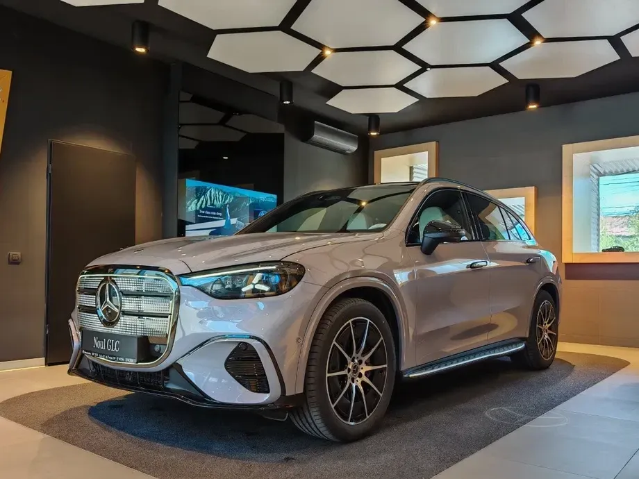 Mercedes-Benz GLC 400 4MATIC EV — imagine 9