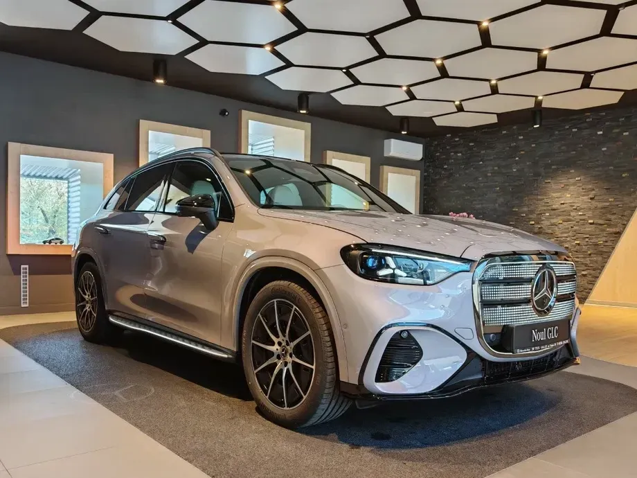 Mercedes-Benz GLC 400 4MATIC EV — imagine 3