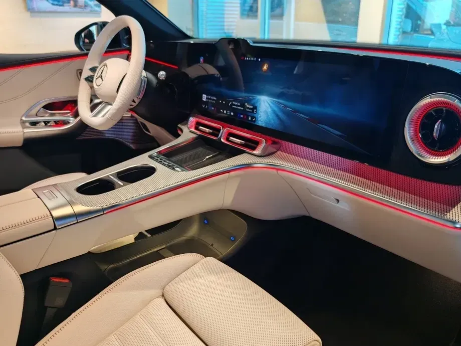 Mercedes-Benz GLC 400 4MATIC EV — imagine 6